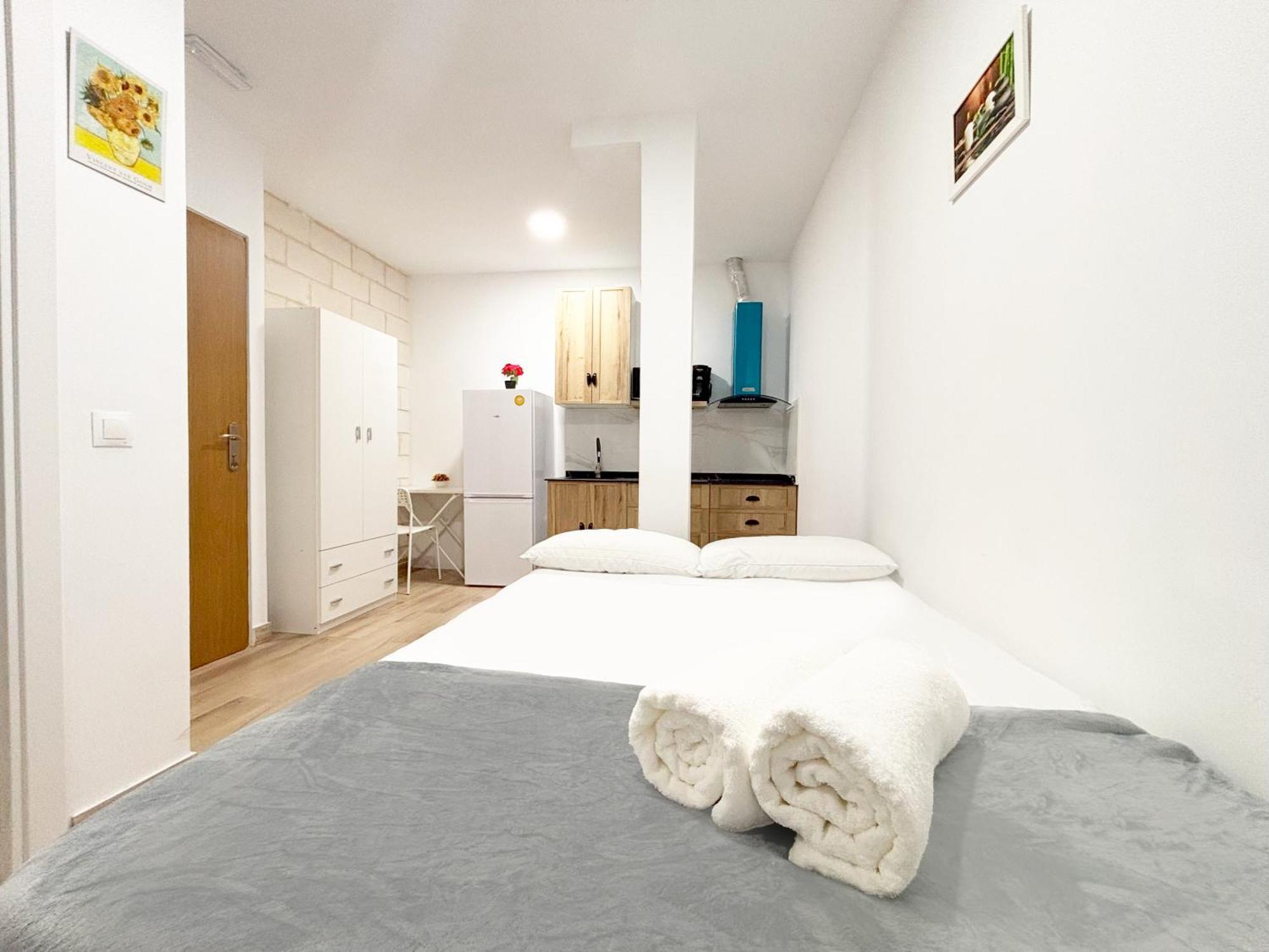 Centrico, Luminoso Y Nuevo Apartamento Madri